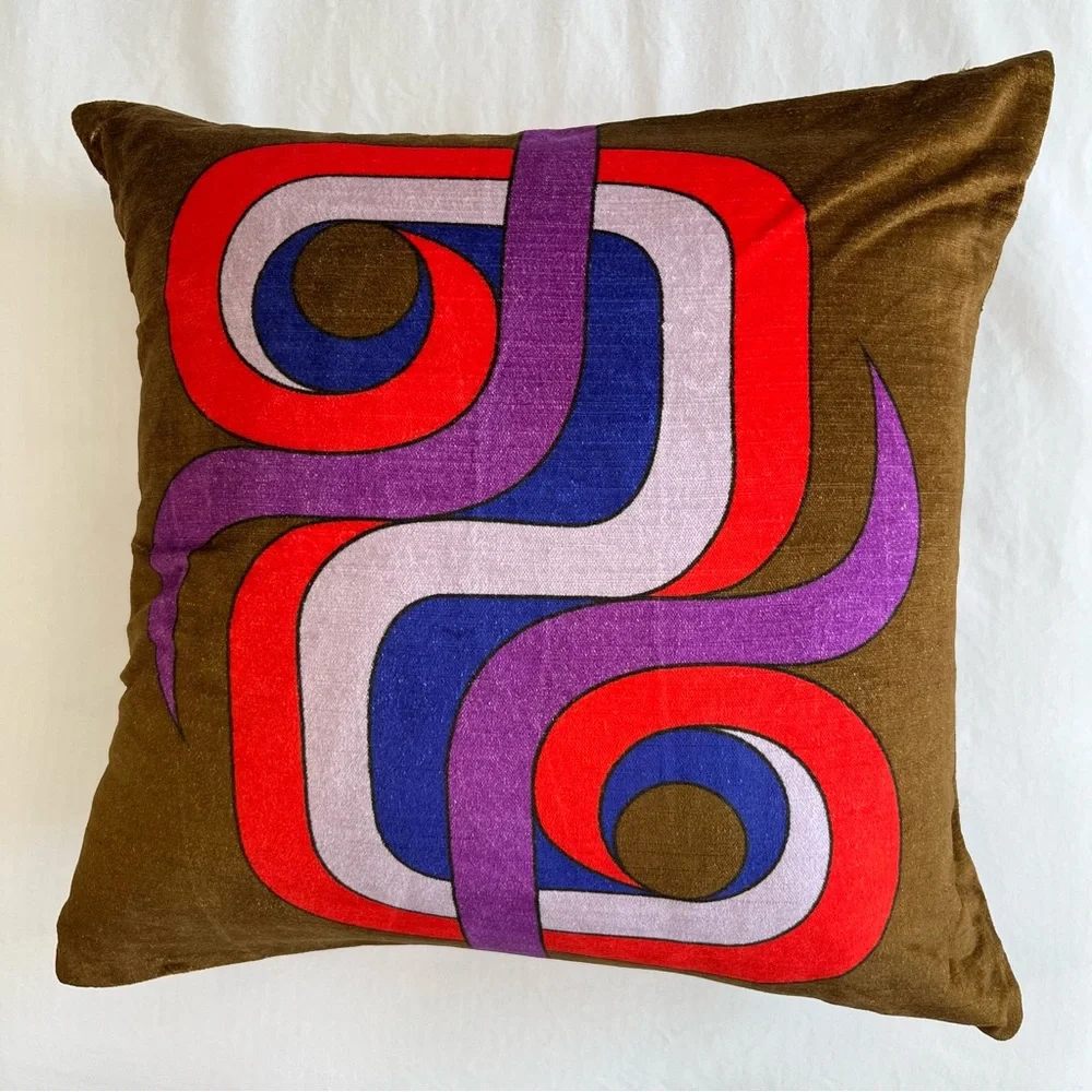 Jonathan Adler 💙 NIB “Sold Out”  Madrid Supergraphic Pillow - Picture 3 of 12